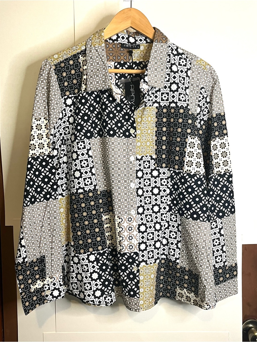 APNY (NWT) Women’s Size L “Mixed Media” Button Up Shirt